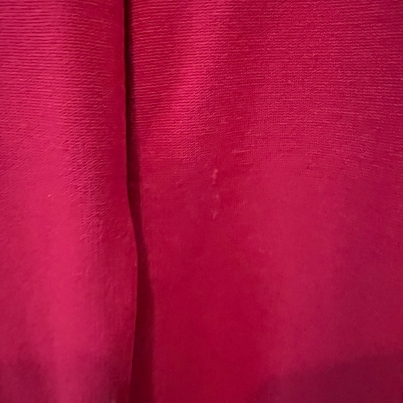 This DVF dress is an amazing - pill is pictured and on the back of the d… - Picture 3 of 7